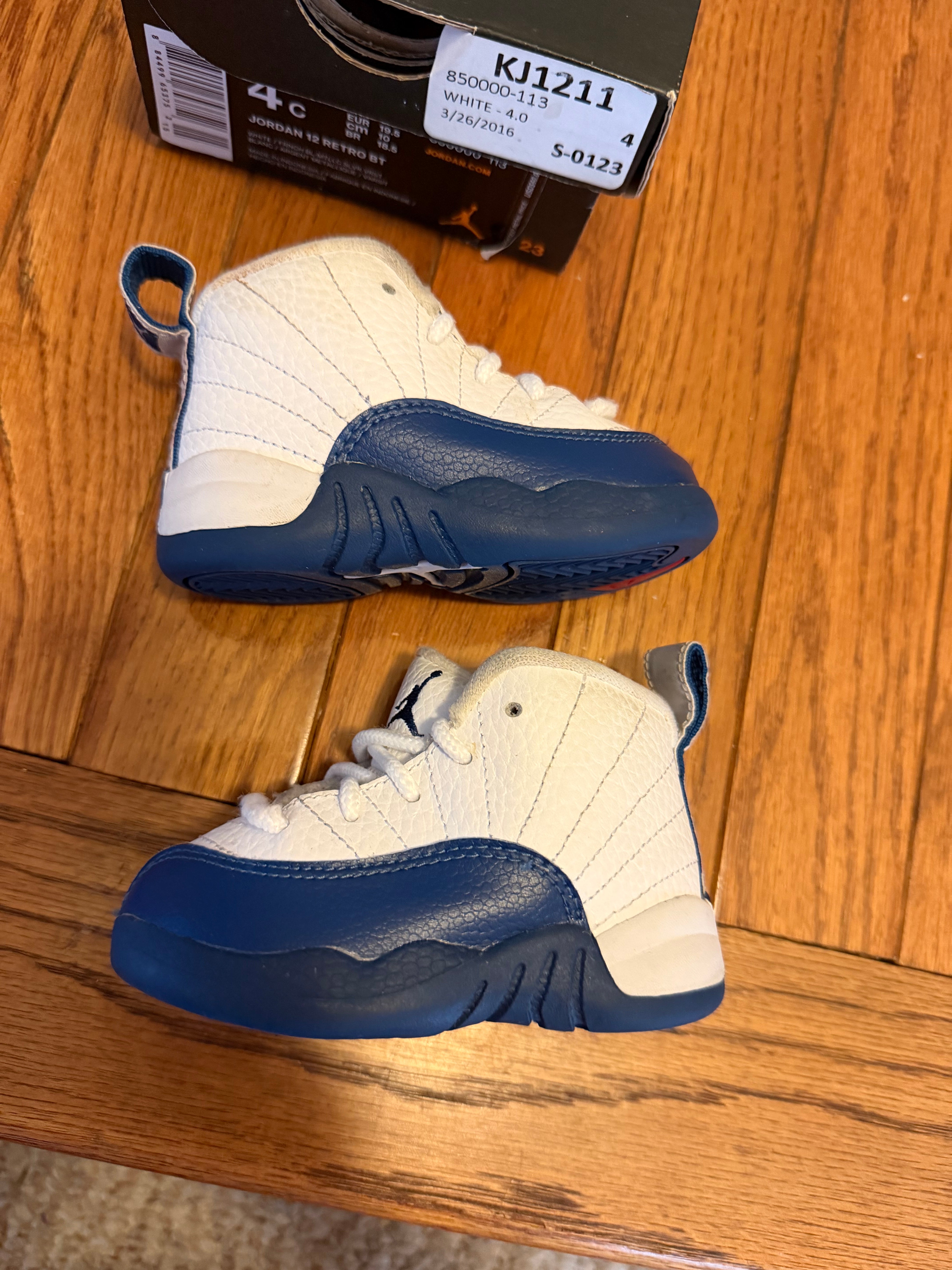 French Blue 12s size 4C