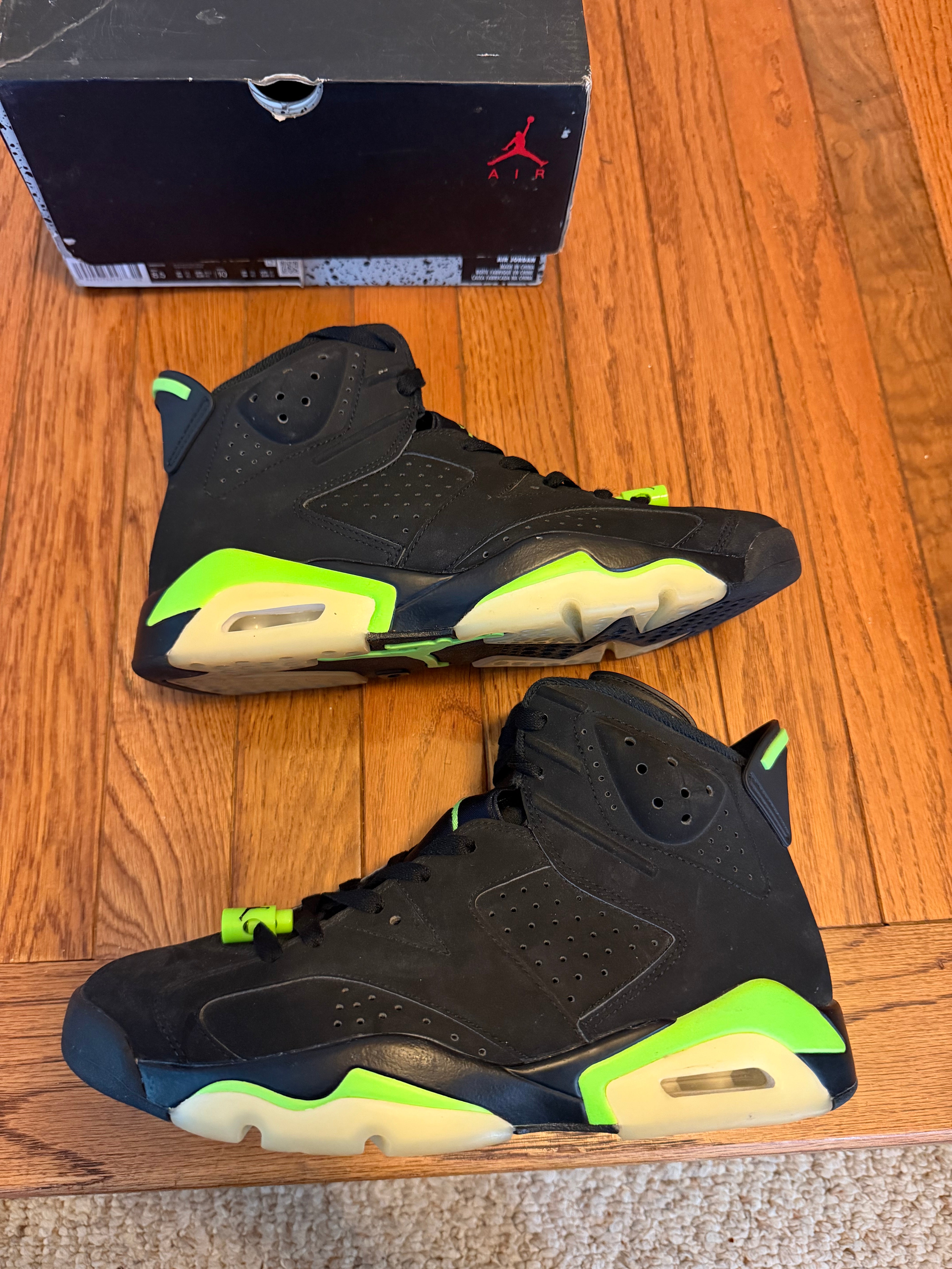 Eléctric Green 6s size 8.5