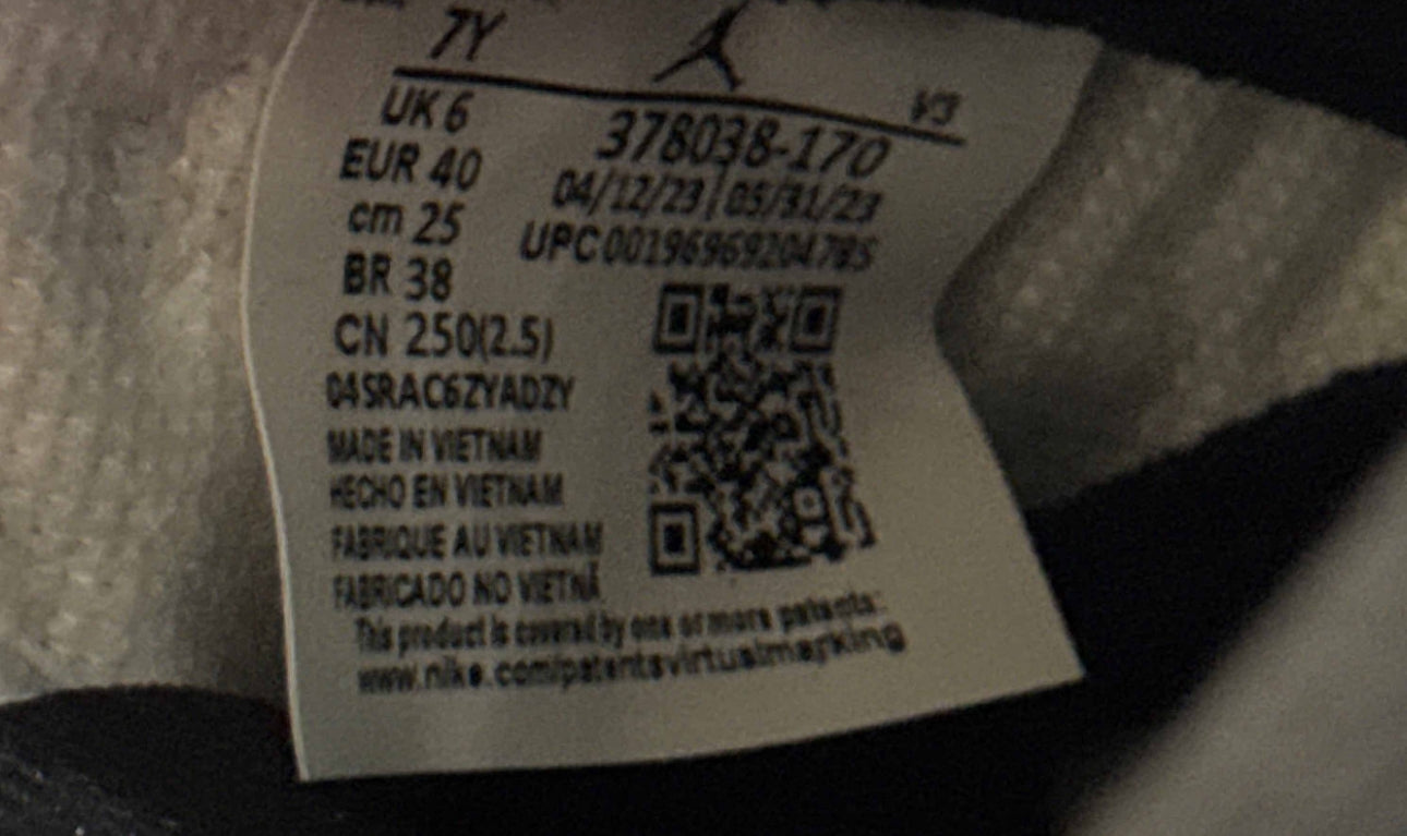 Gratitude 11s Size 7Y