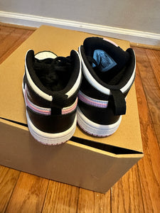 White Arctic Light Pink 1s size 6C