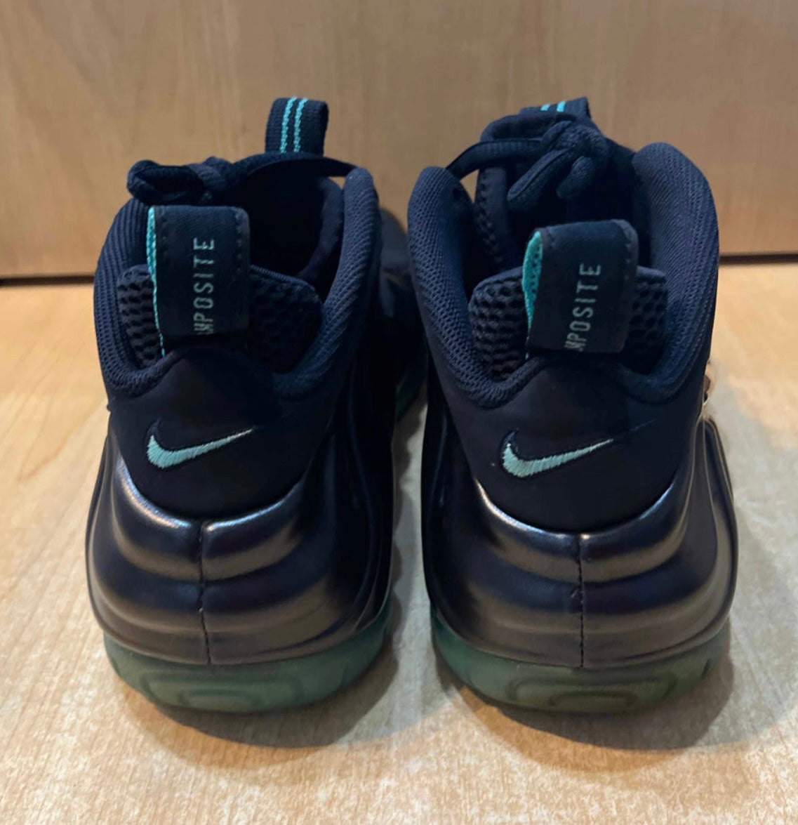 Dark Obsidian Foams Size 8