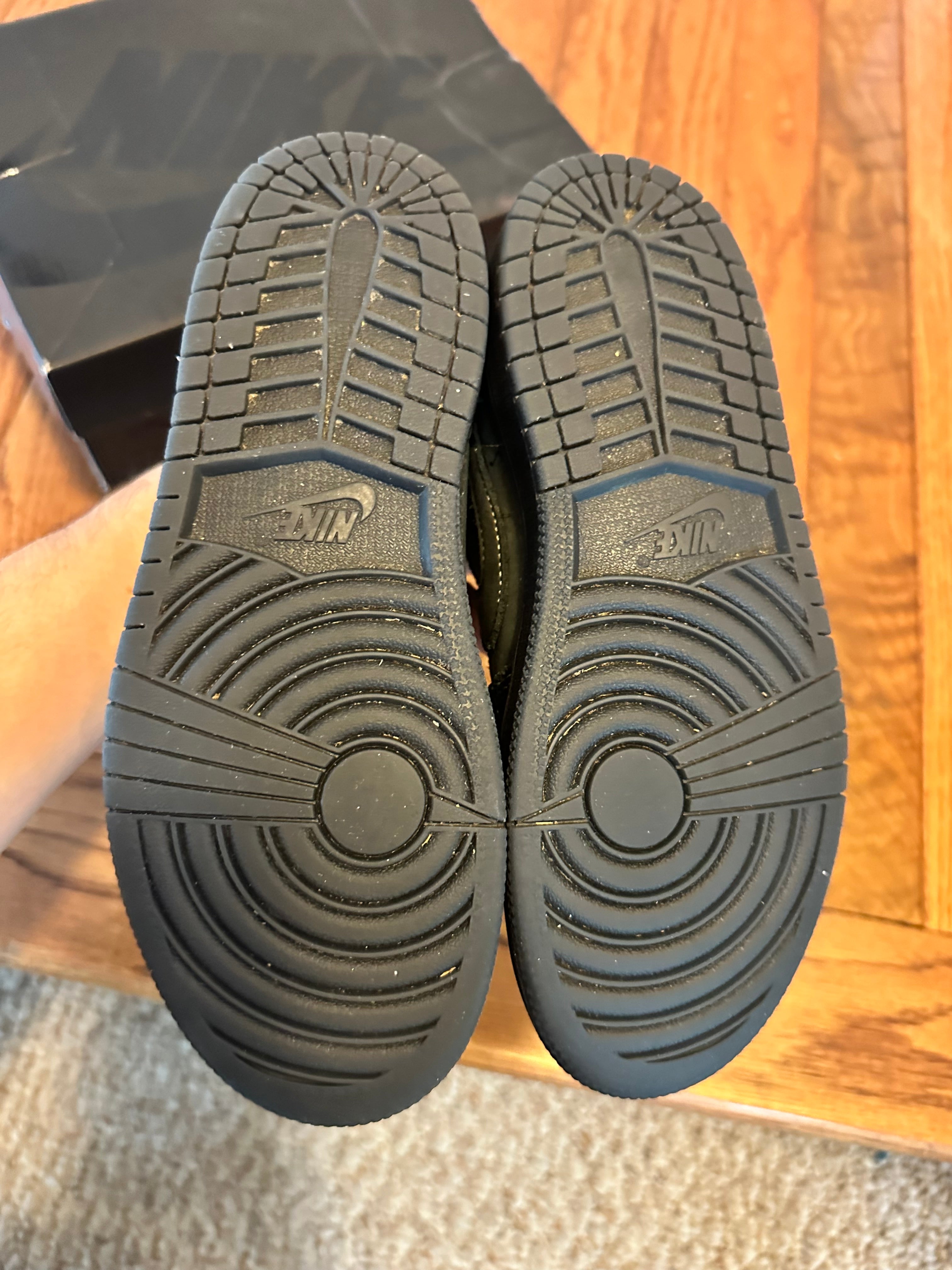 Black Phantom Travis Scott 1s size 3Y