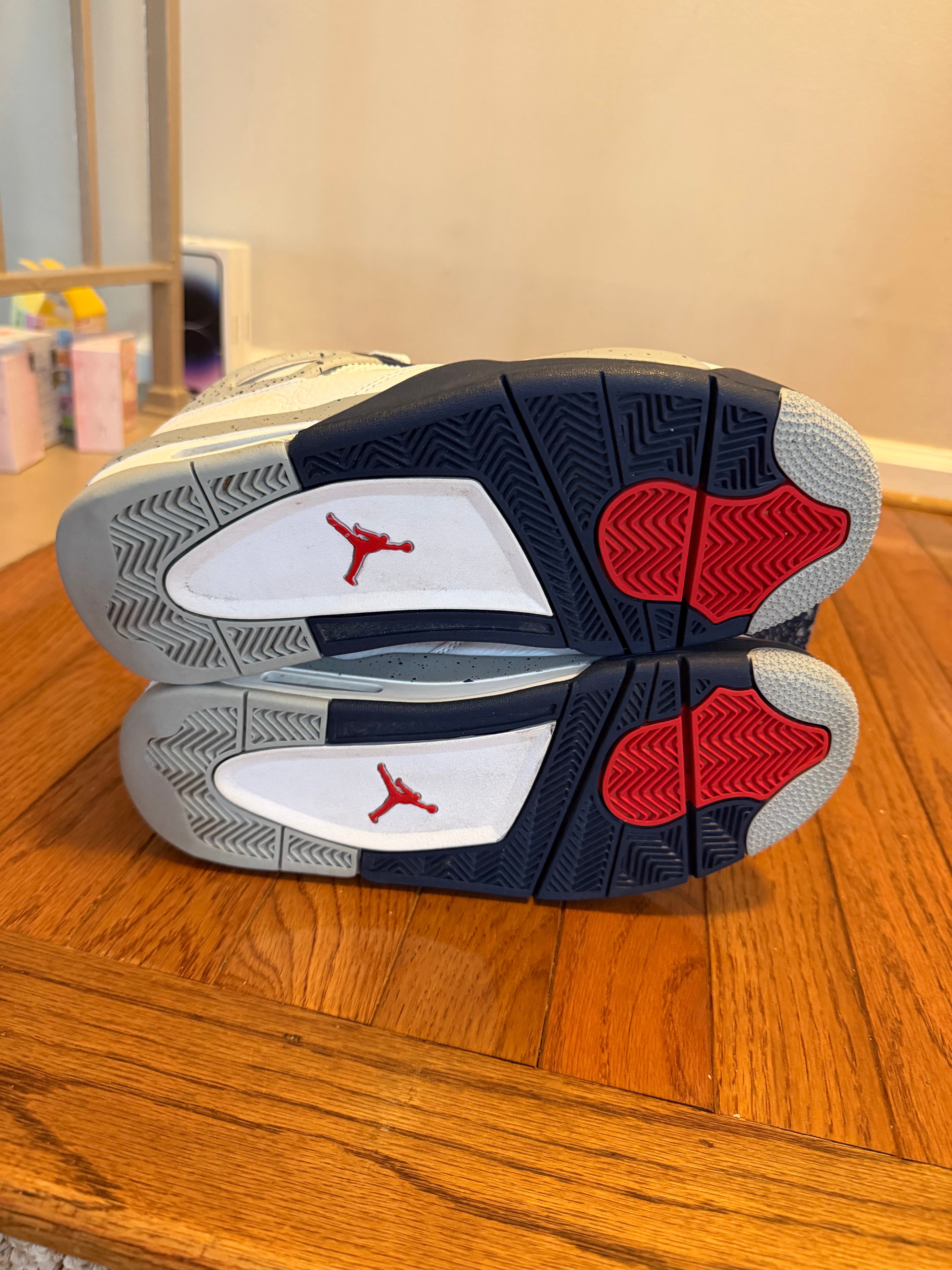 Midnight Navy 4s size 8.5