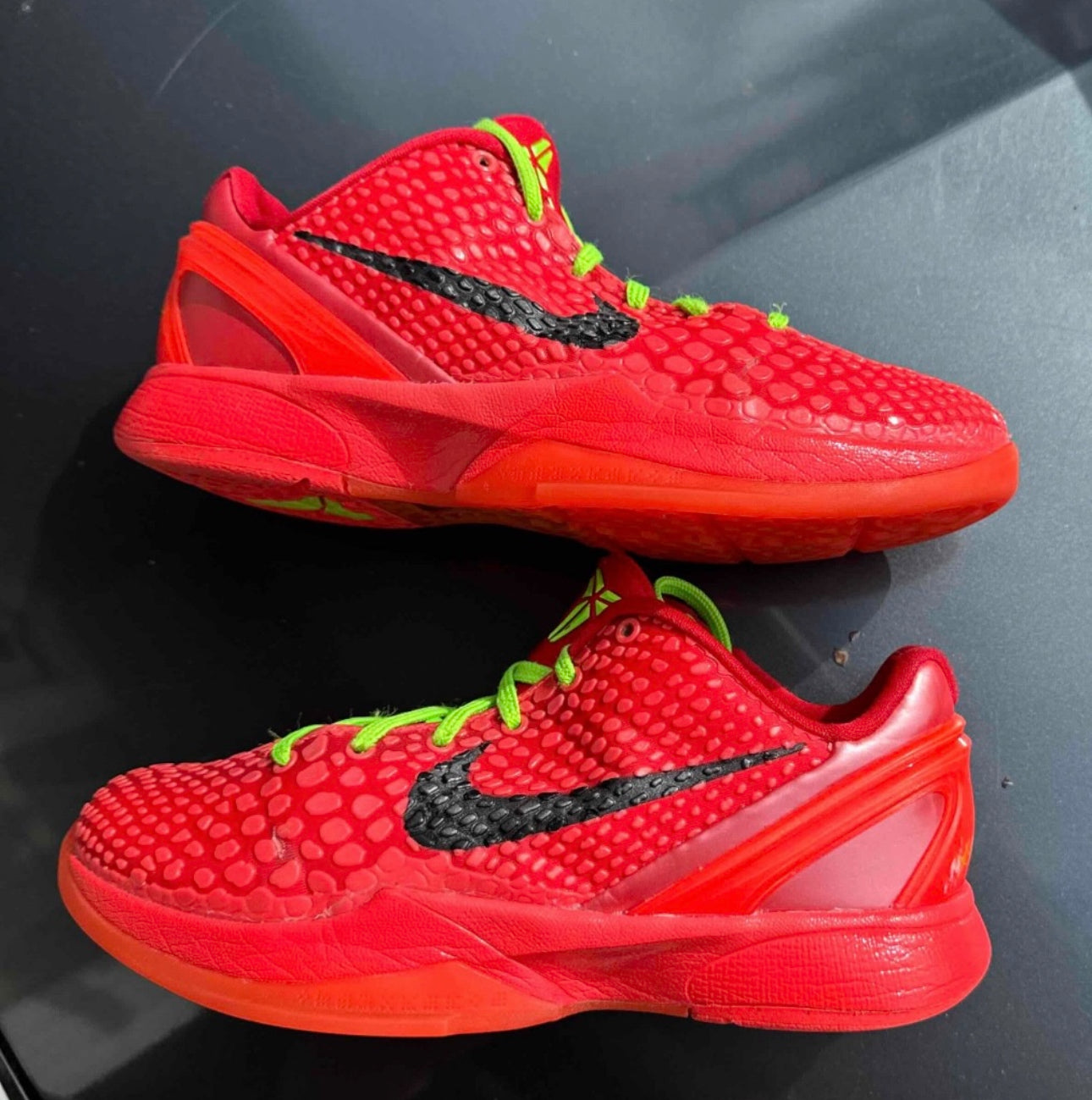 Zoom Kobe 6 Reverse Grinch Size 4.5Y