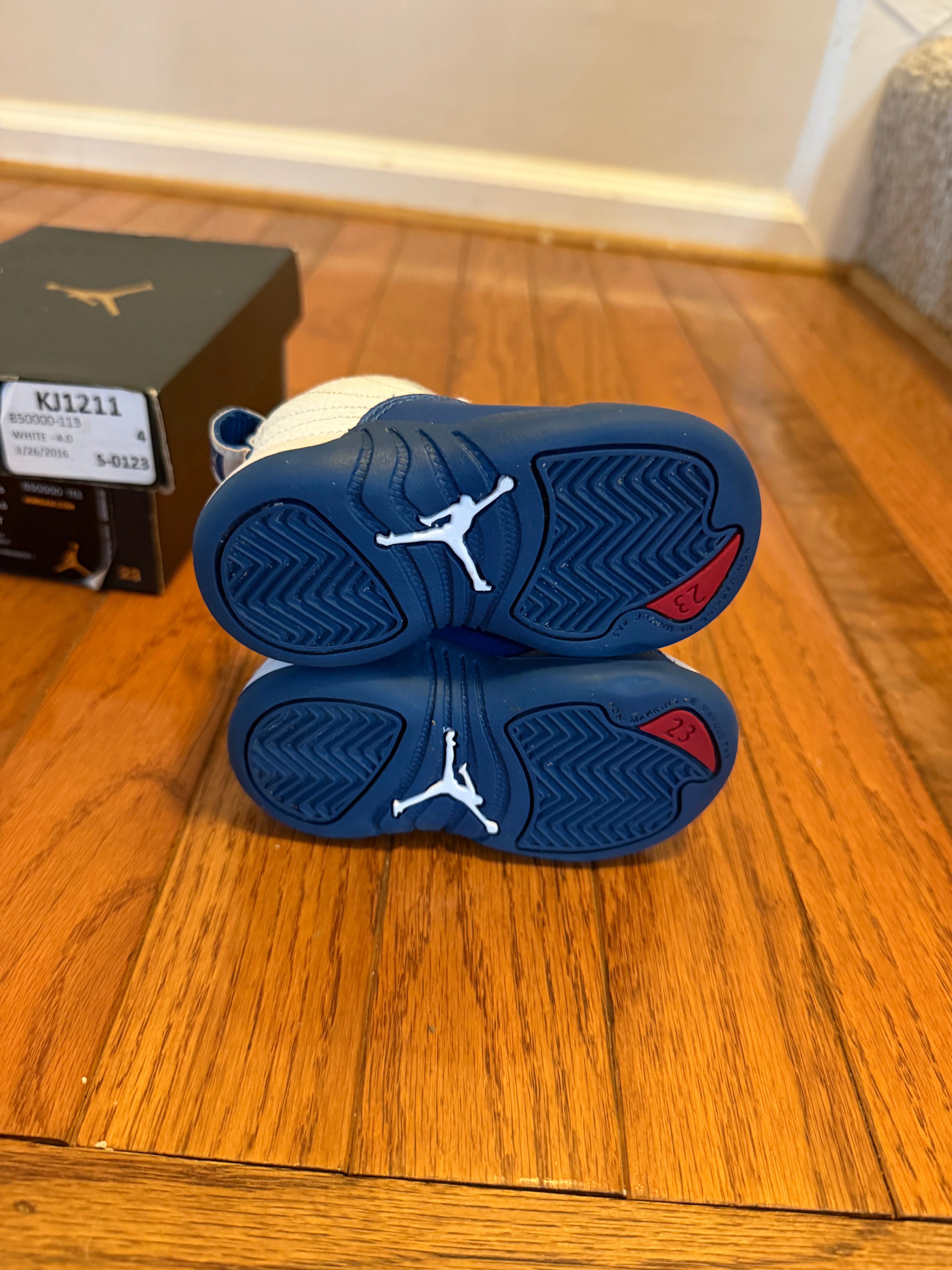 French Blue 12s size 4C