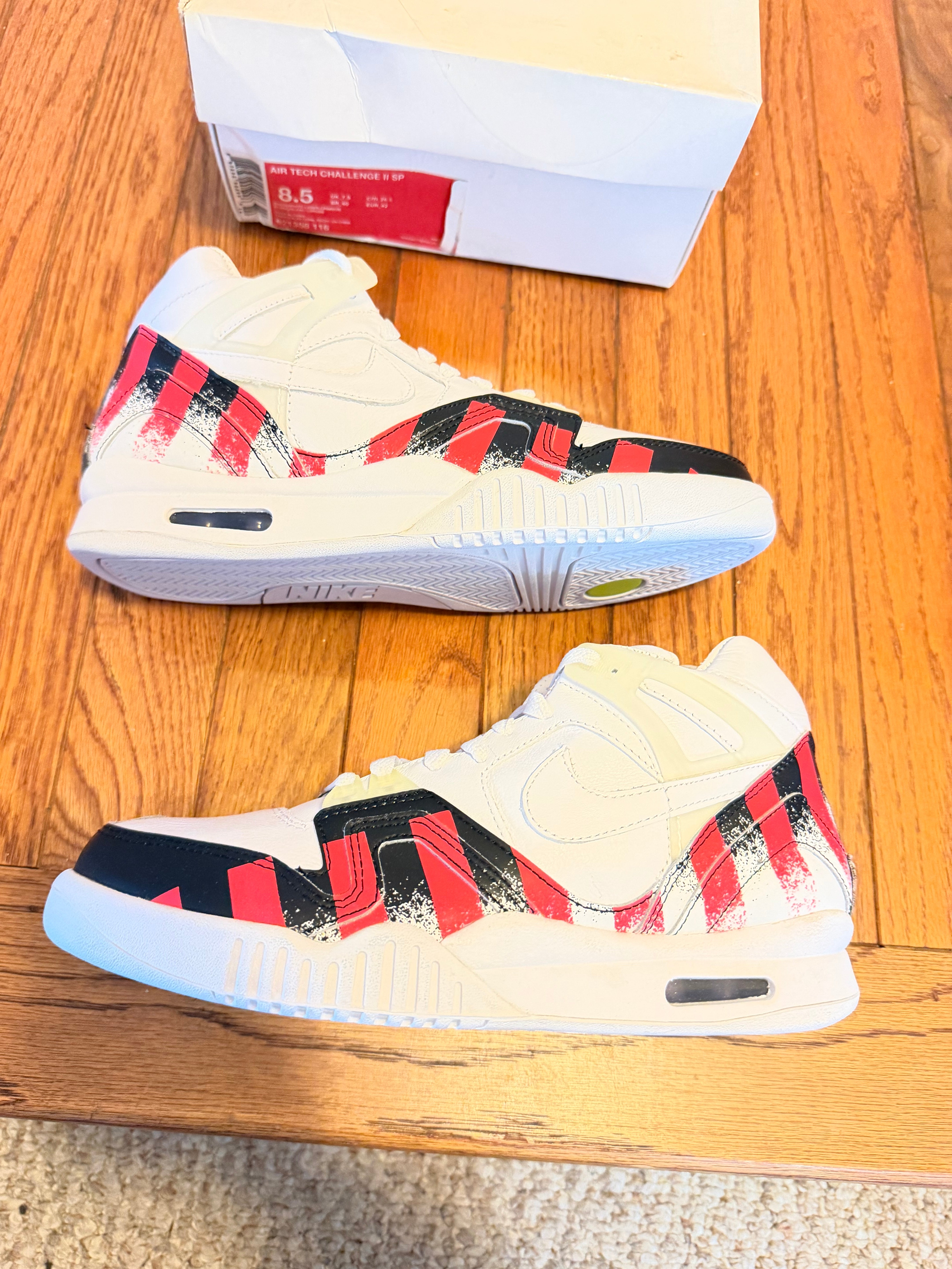 Brand new French Open Nike Air Tech Challenge 2 Size 8.5
