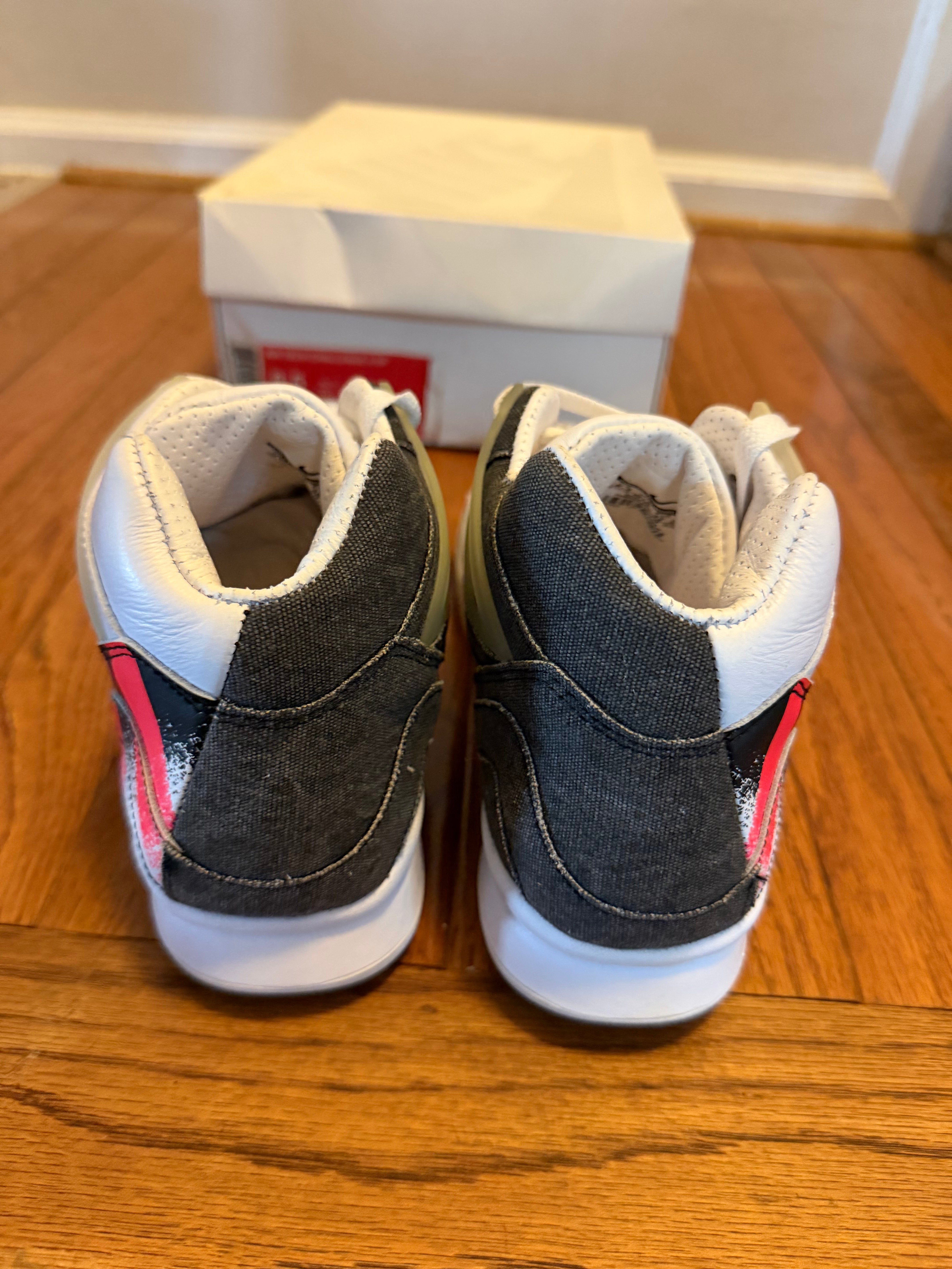 Brand new French Open Nike Air Tech Challenge 2 Size 8.5