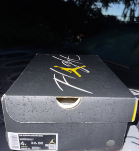 Brand New Thunder 4s Size 4