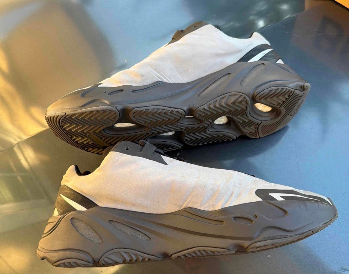 Yeezy 700 MNVN Metallic Size 12