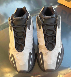 Yeezy 700 MNVN Metallic Size 12