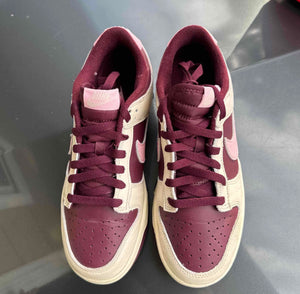Nike Dunk Low Valentines Day Size 7