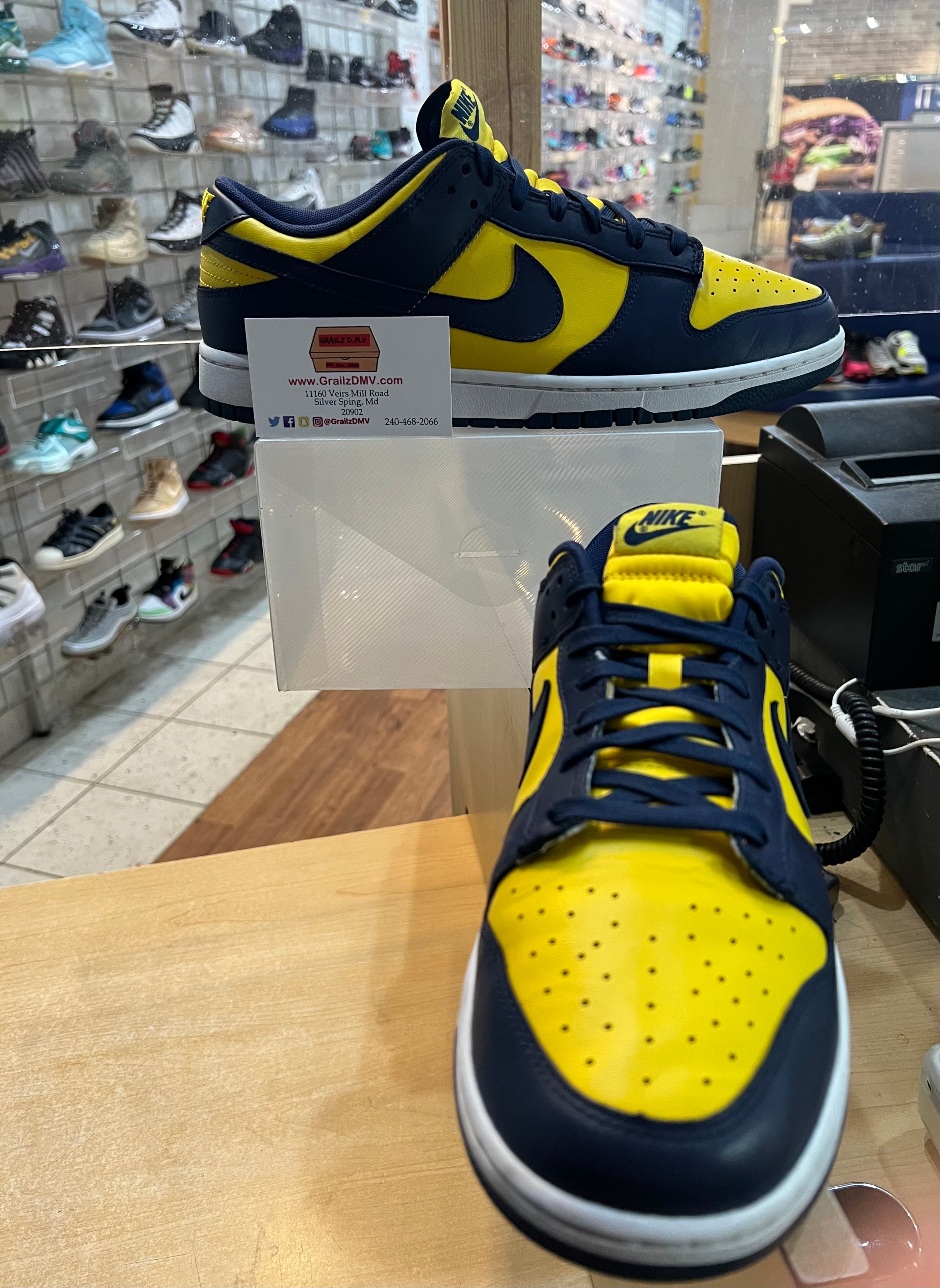 Nike Dunk Low Michigan Size 12