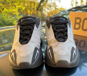 Yeezy 700 MNVN Metallic Size 12