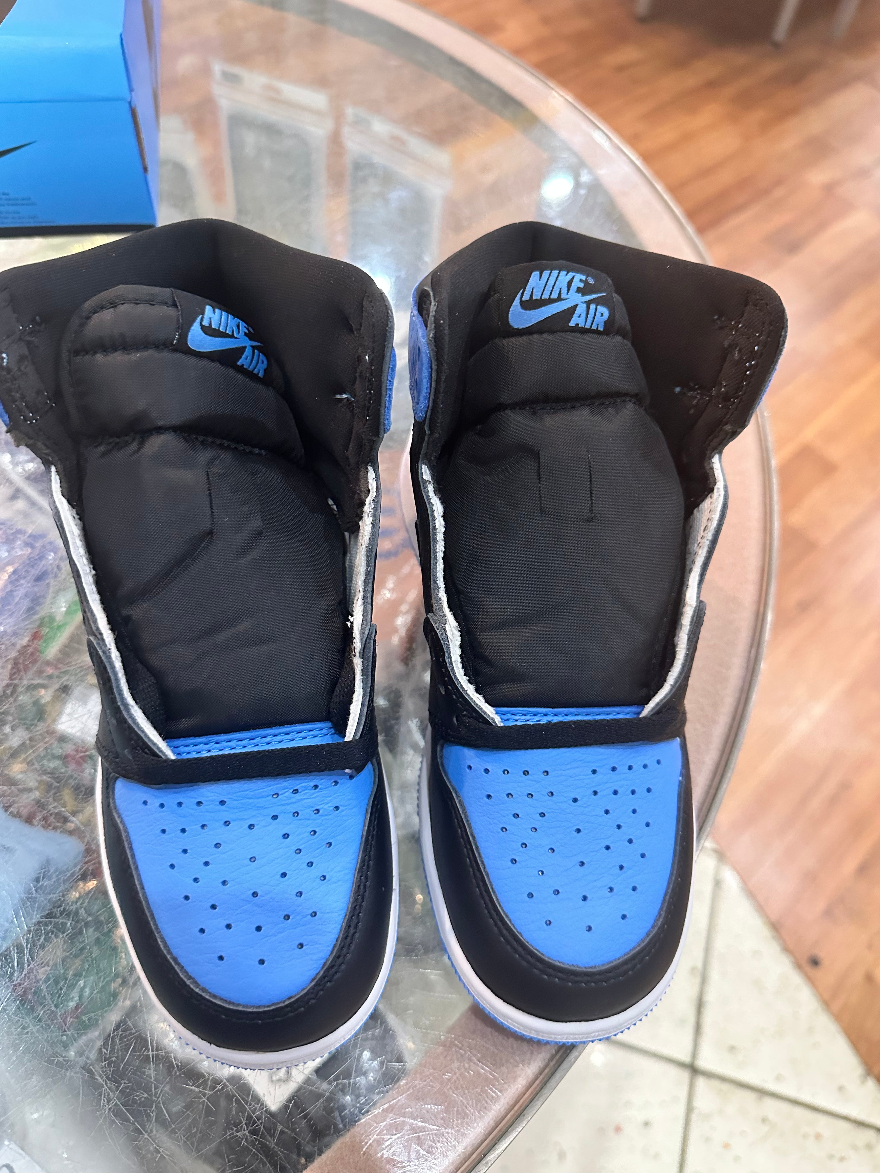 Brand new Unc Toe 1s size 4