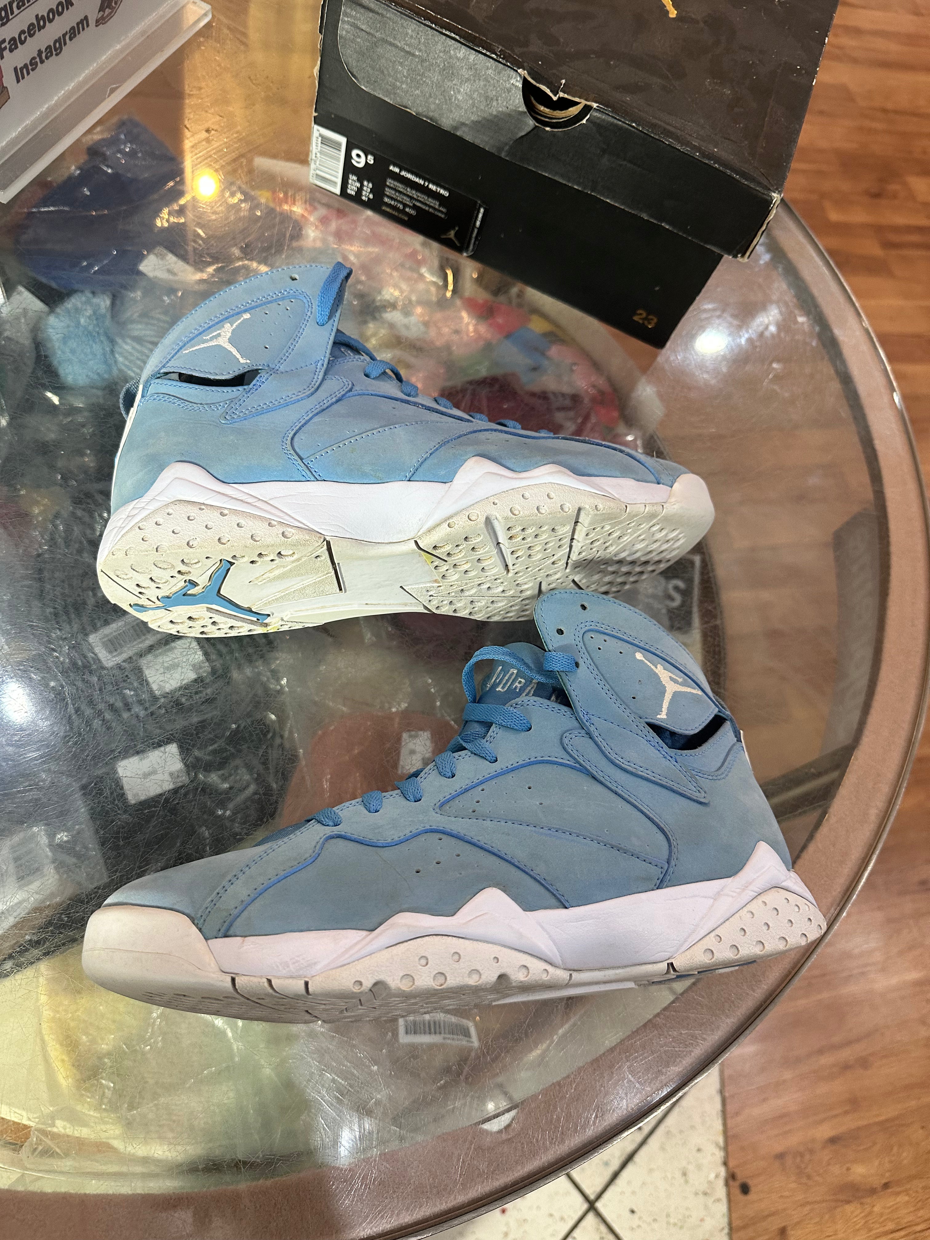 Pantone 7s size 9.5