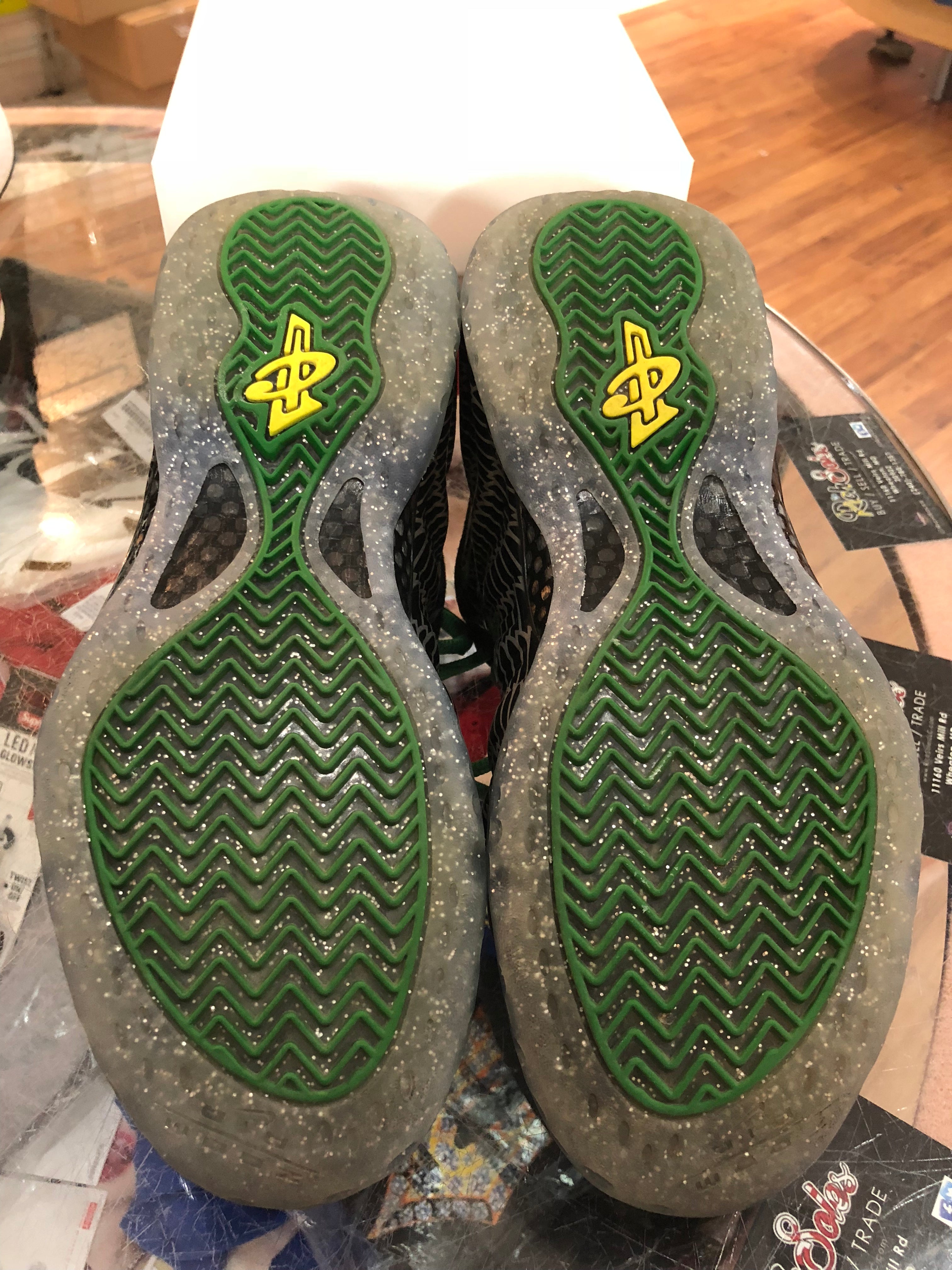Oregon duck foams size 7.5
