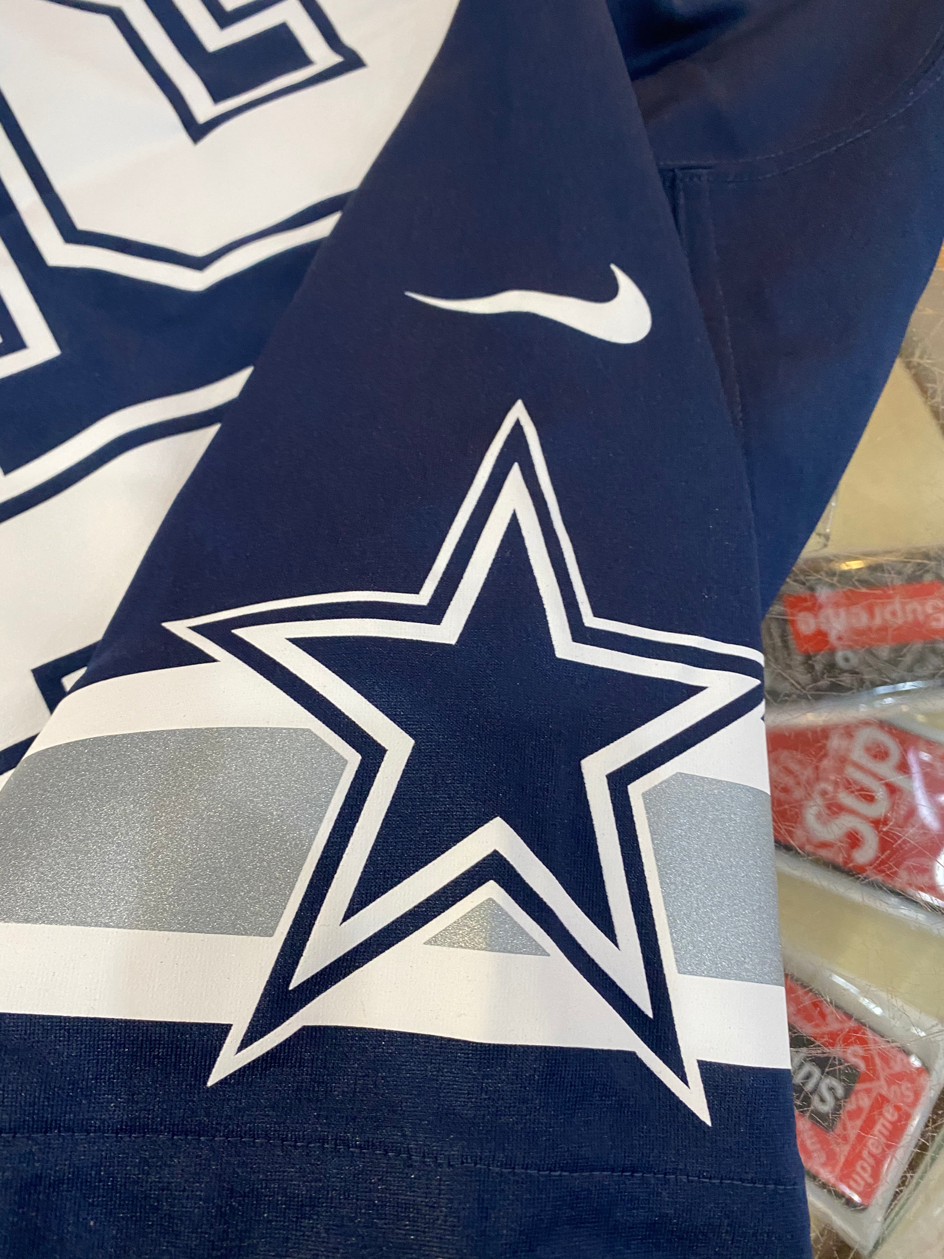 Brand new Nike Ezekiel Elliott Dallas Cowboys Jersey Size Large