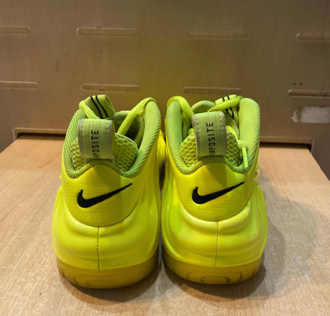 Volt Foams Size 8.5